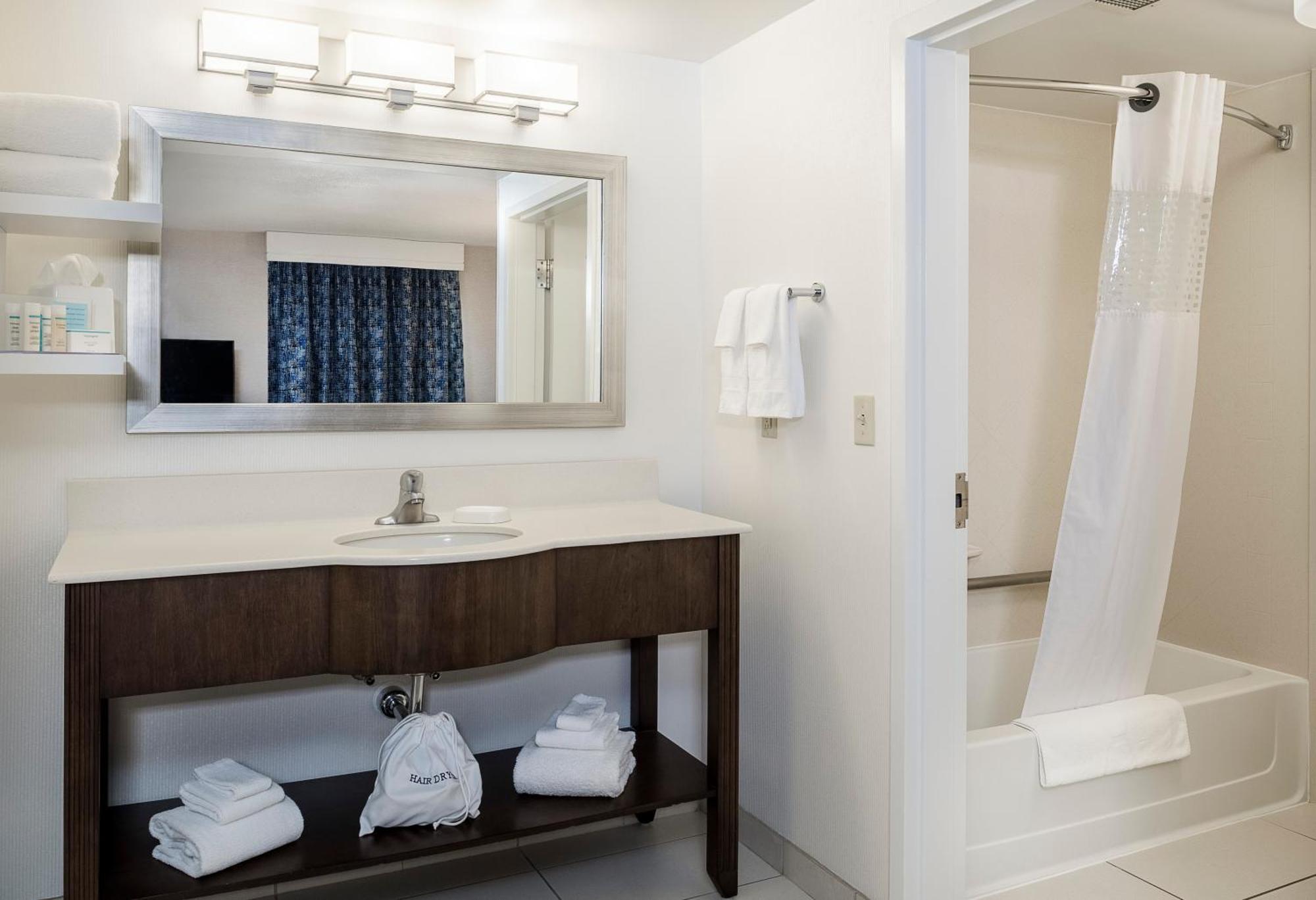 Hampton Inn & Suites By Hilton Dartmouth - Halifax מראה חיצוני תמונה